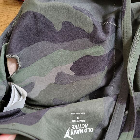 Old Navy Camo Powersoft Crop Top S - Picture 7 of 8